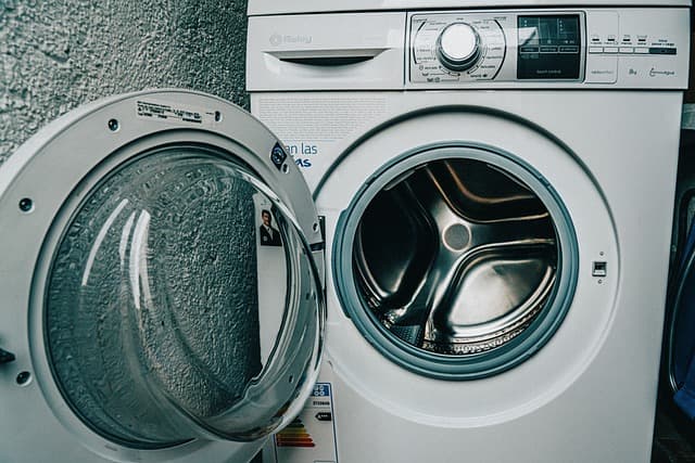 Jak wybrać nowoczesną pralkę automatyczną do swojego domu?